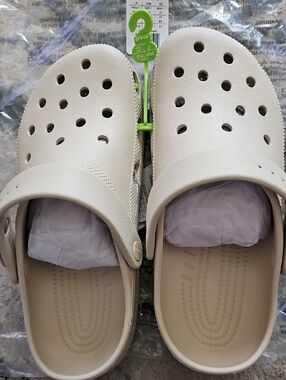 Crocs Beige Buckled Clog Shoes - Crocs-Style Comfort M9/W11 New